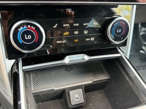 Used 2023 Land Rover Range Rover SE AWD/4WD image 18