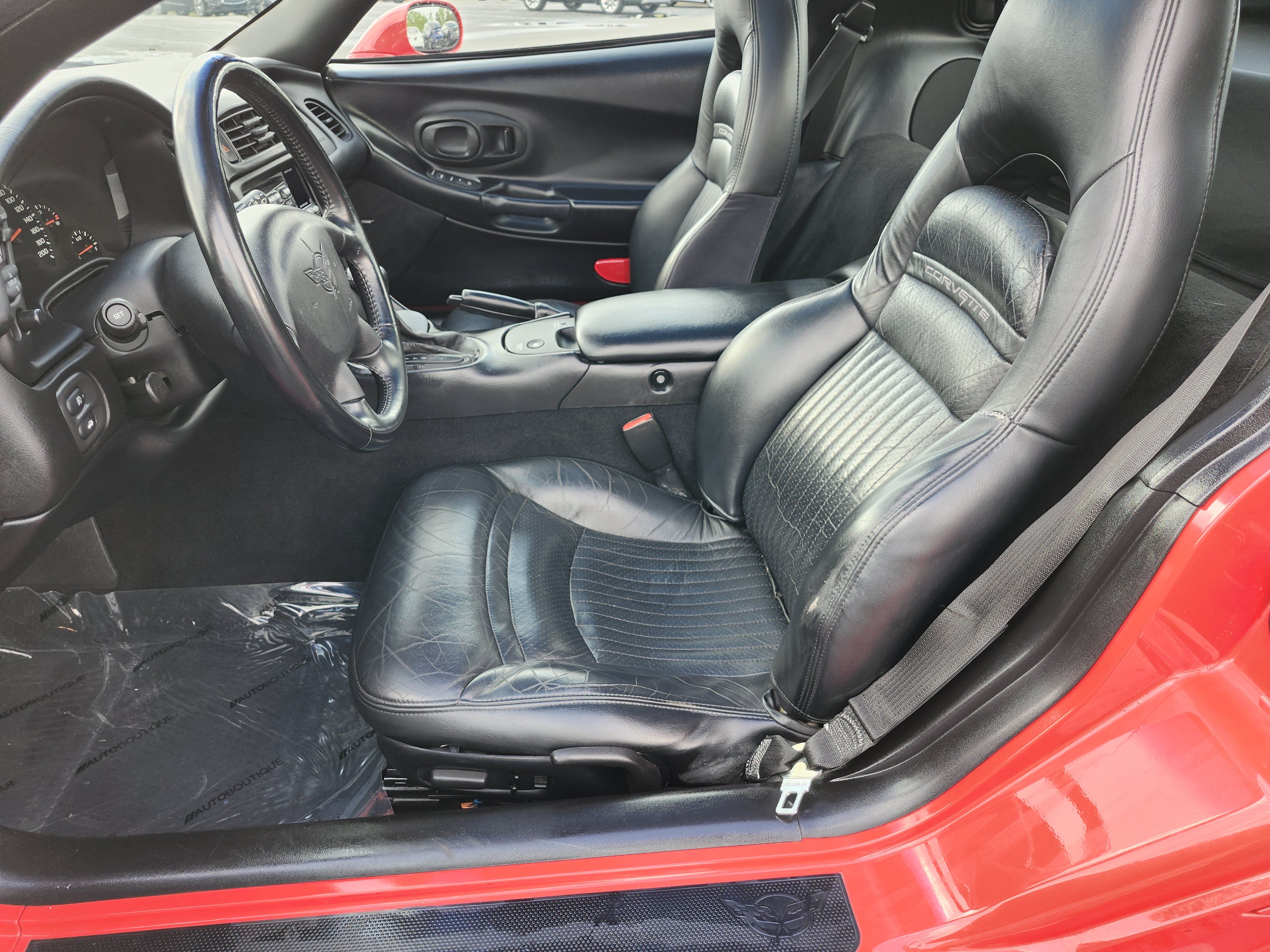 Used 2000 Chevrolet Corvette Coupe w/ Performance Handling Pkg RWD image 21