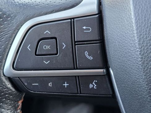Used 2021 Toyota Sienna XSE FWD image 17
