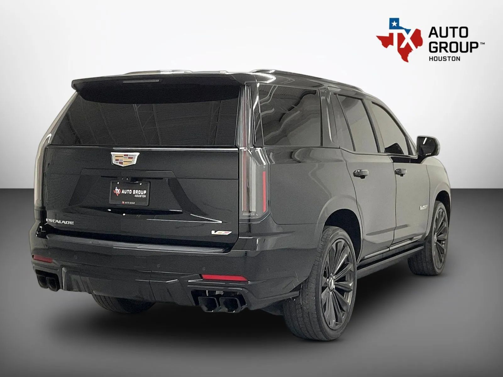 Used 2025 Cadillac Escalade V AWD/4WD image 5