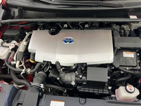 Used 2021 Toyota Prius Prime XLE w/ Carpet Mat Package (TMS) FWD image 26