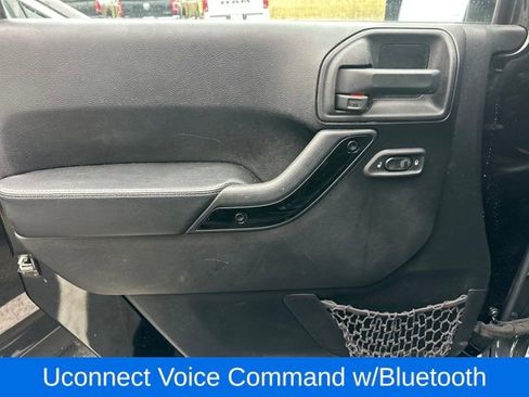 Used 2016 Jeep Wrangler Sahara image 11