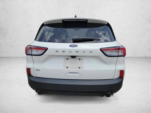 Used 2022 Ford Escape SE w/ SE Sport Appearance Package FWD image 5