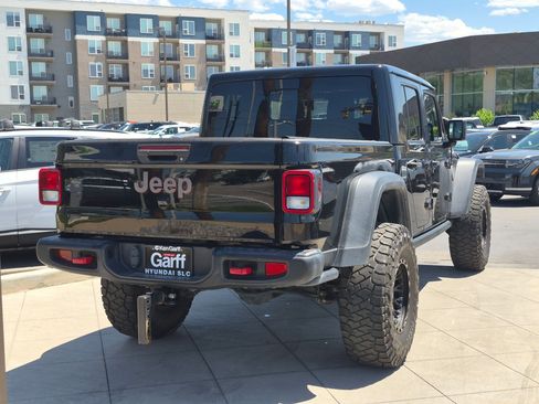 Used 2021 Jeep Gladiator Rubicon w/ Trailer Tow Package AWD/4WD image 3