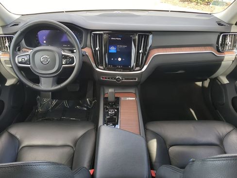 Used 2024 Volvo S60 B5 Plus image 15