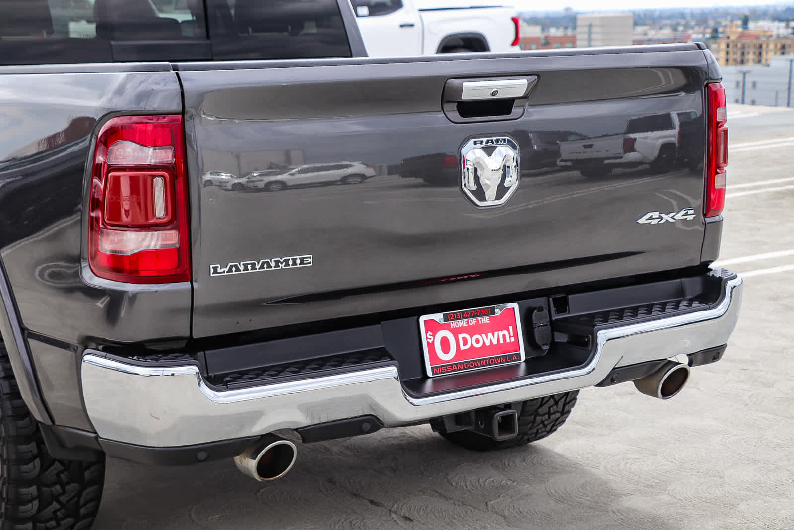 Used 2019 RAM 1500 Laramie AWD/4WD image 9