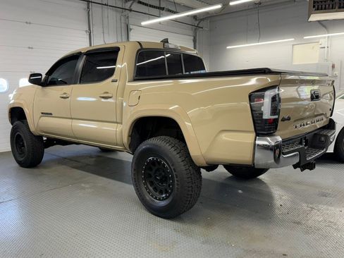 Used 2017 Toyota Tacoma SR5 w/ Tow Package AWD/4WD image 12