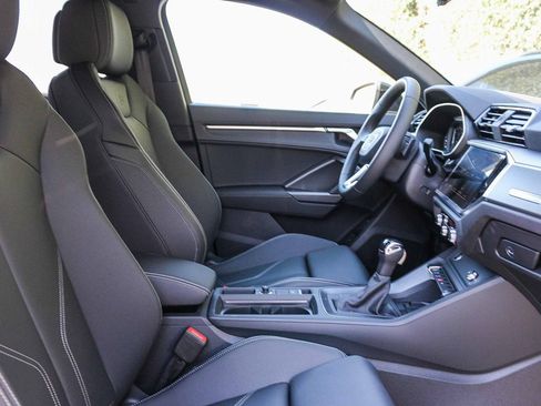 Used 2025 Audi Q3 2.0T Premium w/ Convenience Package AWD/4WD image 18
