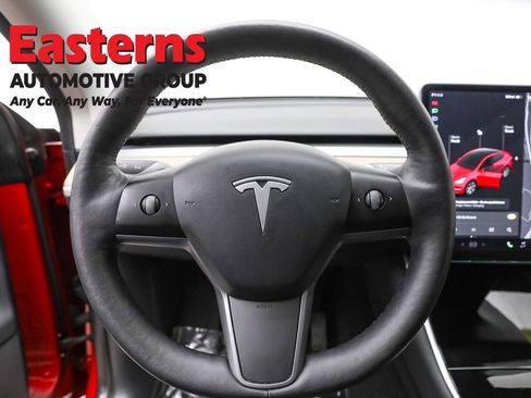 Used 2021 Tesla Model Y 2WD image 10