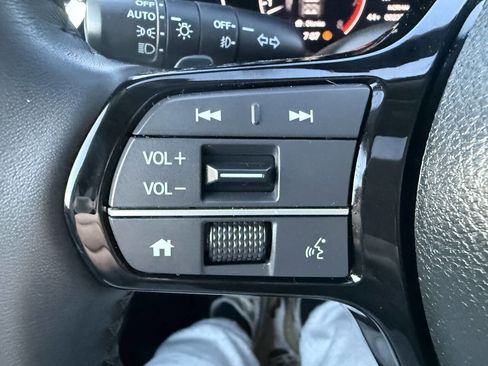 Used 2025 Honda Pilot Touring image 36