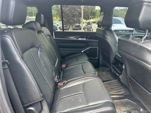 Used 2022 Jeep Wagoneer Series II AWD/4WD image 8