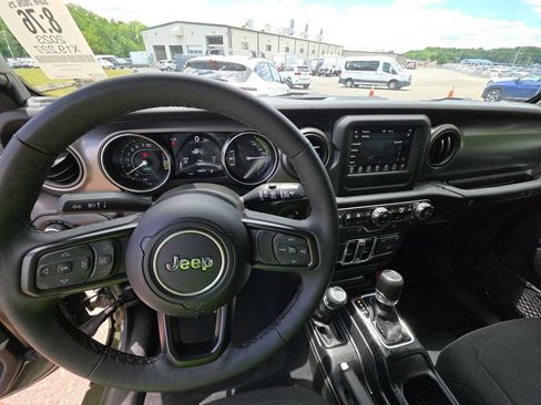 Used 2023 Jeep Wrangler Unlimited w/ Cold Weather Group AWD/4WD image 11