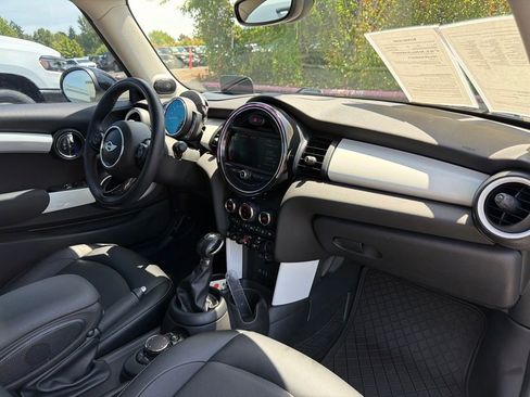 Used 2018 MINI Cooper 2-Door Hardtop FWD image 31