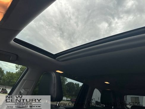 Used 2018 Toyota Highlander XLE AWD/4WD image 41