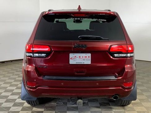 Used 2018 Jeep Grand Cherokee Altitude AWD/4WD image 6