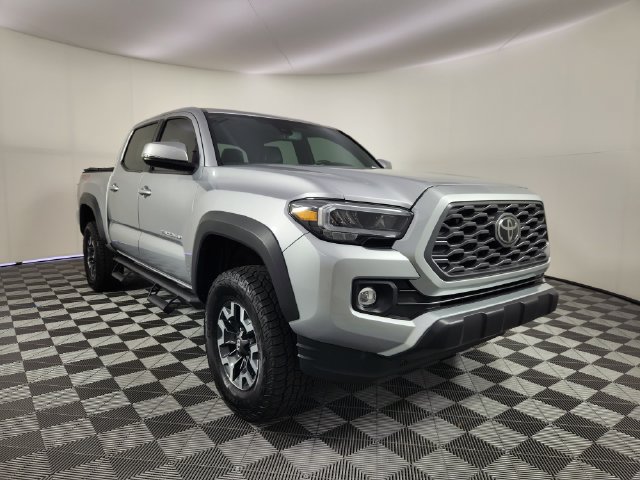 Used 2022 Toyota Tacoma TRD Off-Road w/ TRD Premium Off Road Package AWD/4WD image 7