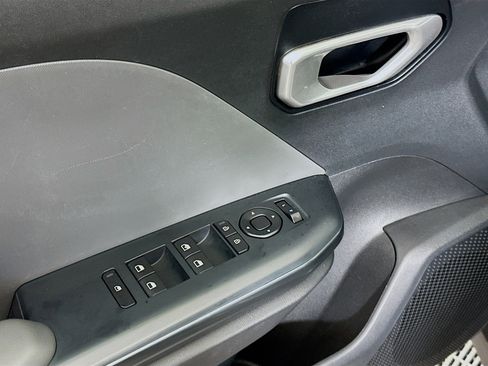 Used 2025 Kia K4 LXS FWD image 15