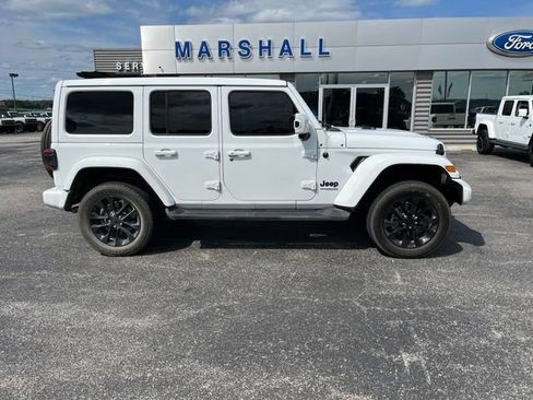 Used 2021 Jeep Wrangler Unlimited Sahara AWD/4WD image 2