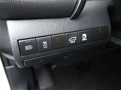 Used 2023 Toyota Camry SE image 13