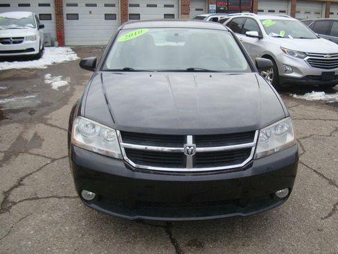 Used 2010 Dodge Avenger R/T image 8