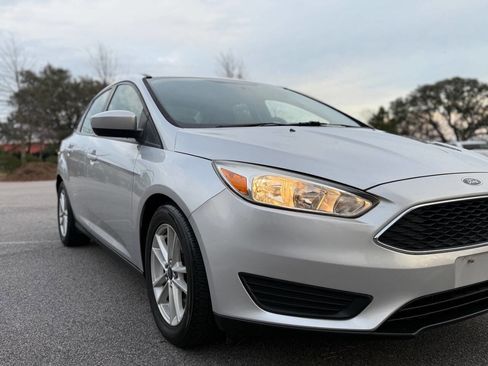 Used 2018 Ford Focus SE image 5
