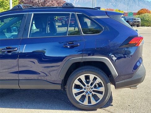 Used 2023 Toyota RAV4 XLE Premium image 6