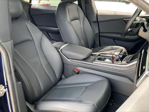 Used 2023 Audi Q8 Premium Plus w/ Premium Plus Package AWD/4WD image 9