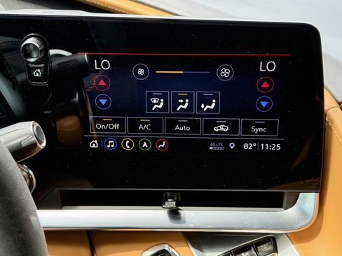 Used 2020 Chevrolet Corvette Stingray Premium Conv w/ 3LT Preferred Equipment Group RWD image 29