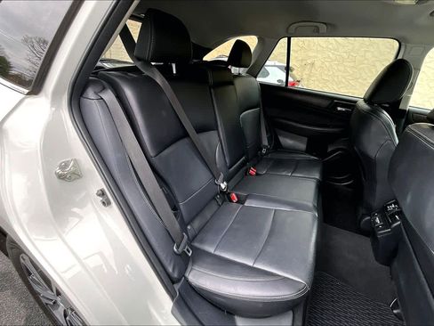 Used 2018 Subaru Outback 3.6R Limited image 19