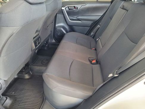 Used 2022 Toyota RAV4 LE AWD/4WD image 15