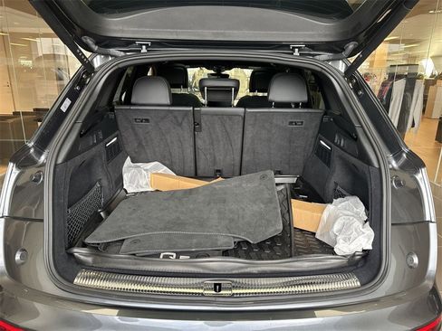 Certified 2024 Audi Q5 e Premium Plus image 25