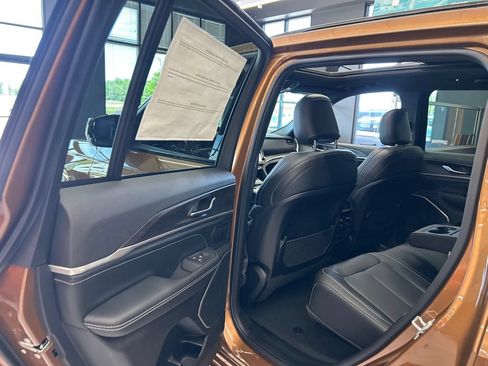 New 2026 Jeep Grand Cherokee Limited AWD/4WD image 29
