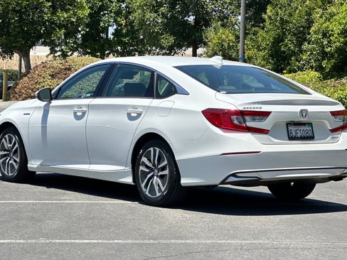 Used 2019 Honda Accord Hybrid image 3