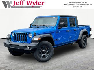 Used 2022 Jeep Gladiator Sport AWD/4WD video 1