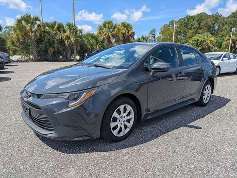 Used 2025 Toyota Corolla LE FWD image 7