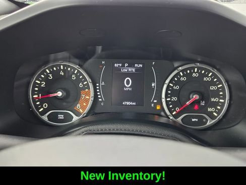 Certified 2023 Jeep Renegade Latitude AWD/4WD image 31