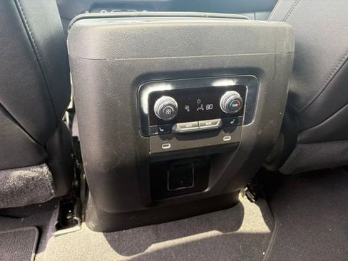 Used 2024 GMC Yukon AT4 w/ AT4 Premium Package AWD/4WD image 15