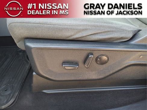 Used 2022 Ford F150 XLT w/ Equipment Group 302A High image 11