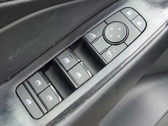 Used 2024 Nissan Rogue S AWD/4WD image 21