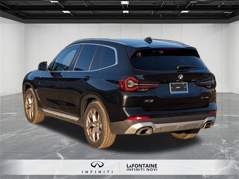Used 2023 BMW X3 xDrive30i w/ Premium Package image 3