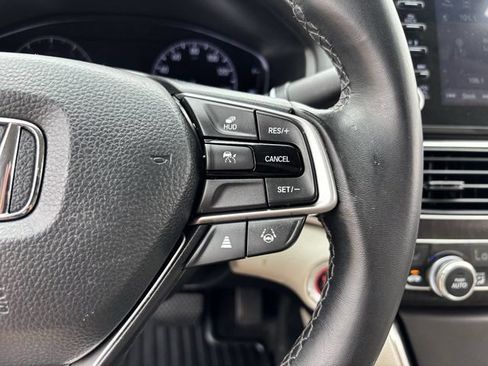 Used 2021 Honda Accord Touring image 30