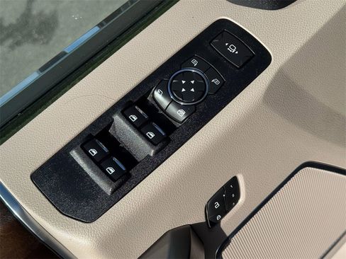 Used 2019 Ford F350 Limited image 11