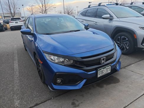 Used 2017 Honda Civic Sport image 2