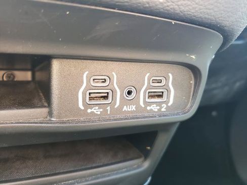 Used 2021 Chrysler Pacifica Touring-L w/ S Appearance Package FWD image 25