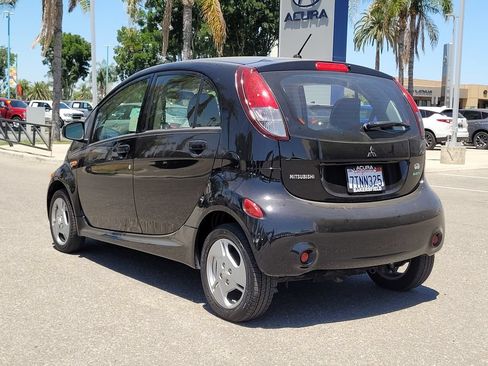 Used 2016 Mitsubishi i ES RWD image 8