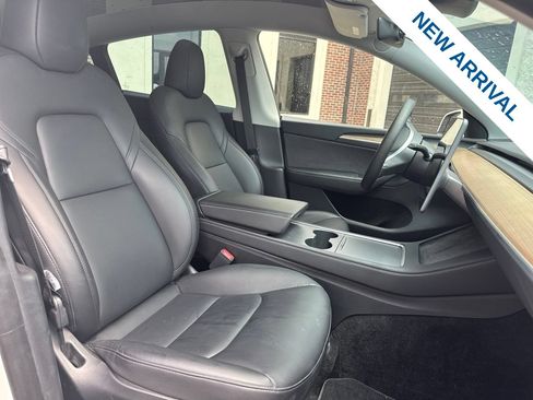 Used 2023 Tesla Model Y Long Range AWD/4WD image 9