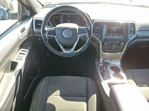 Used 2021 Jeep Grand Cherokee Laredo image 12