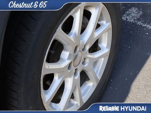 Used 2016 Jeep Cherokee Latitude w/ Comfort & Sound Group FWD image 24