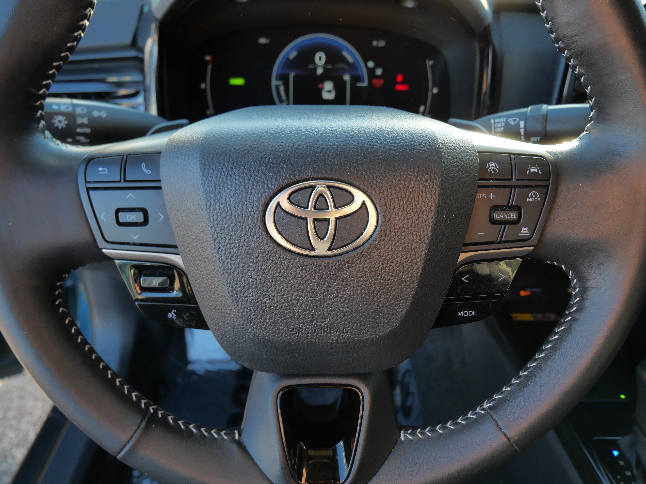 Used 2026 Toyota Camry SE w/ Convenience Package FWD image 27