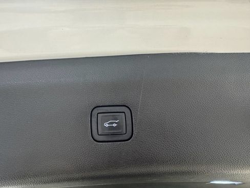 Certified 2024 Buick Enclave Essence w/ Experience Buick Package AWD/4WD image 27